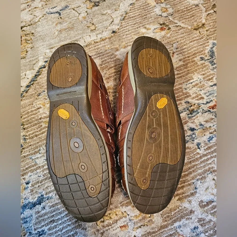 Sperry top sider gold cup, sz 12 sandals,  great condition